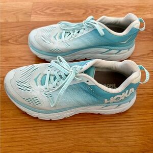 Hoka Clifton 6 women’s size 7